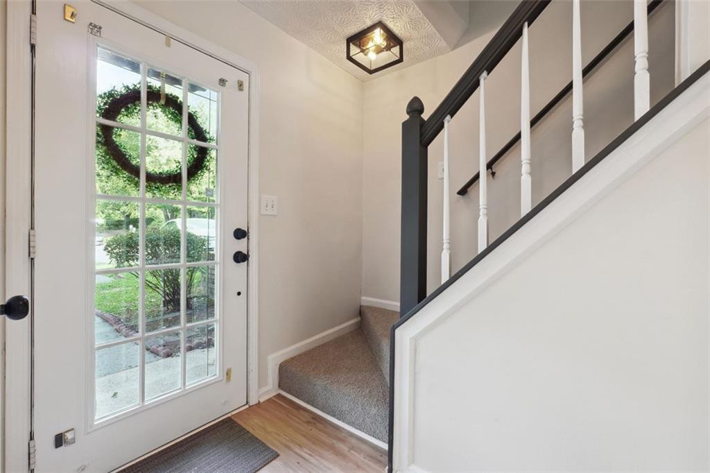 1070 Travelers Trail NW