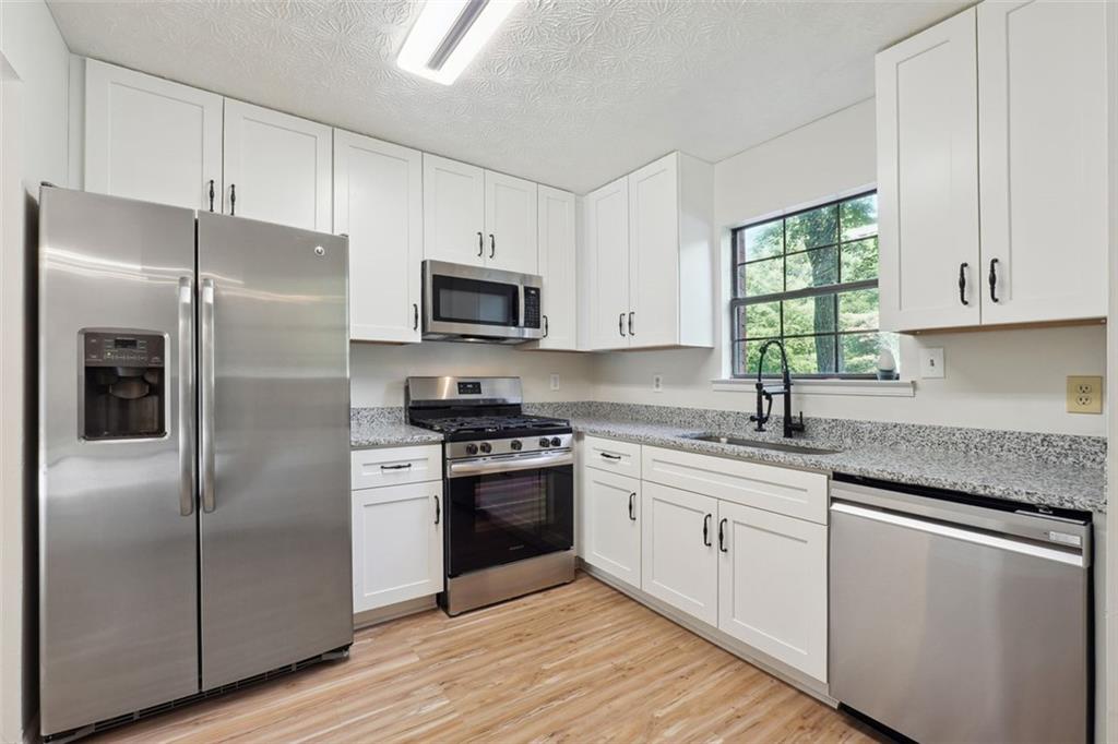 1070 Travelers Trail NW