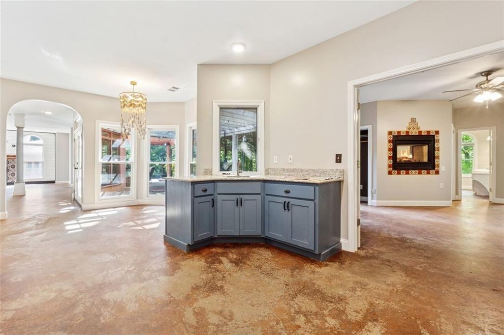 9011 Highpoint Road