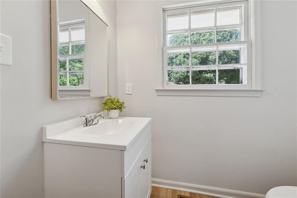 240 Nickajack Road SW
