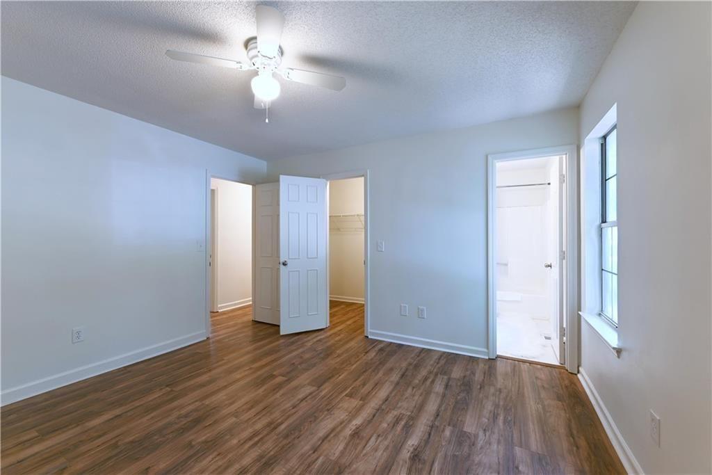 1697 Cedar Bluff Way