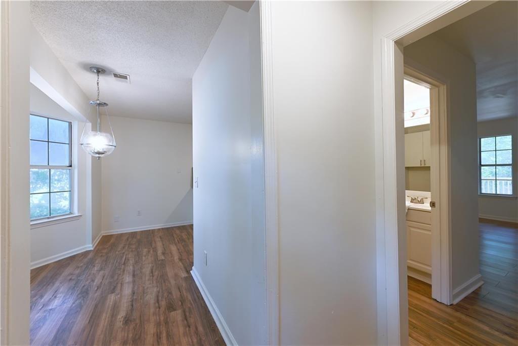 1697 Cedar Bluff Way