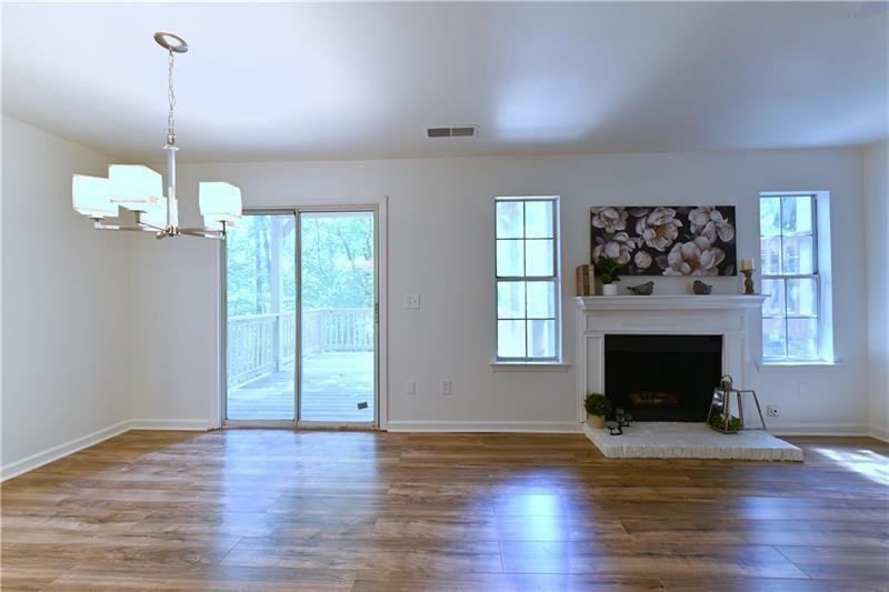 1697 Cedar Bluff Way