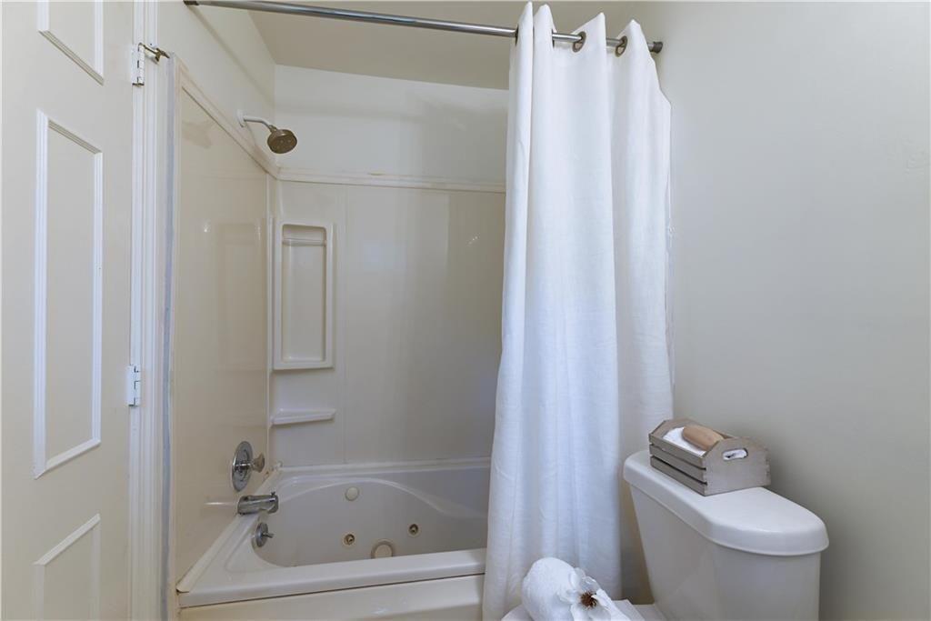 1697 Cedar Bluff Way