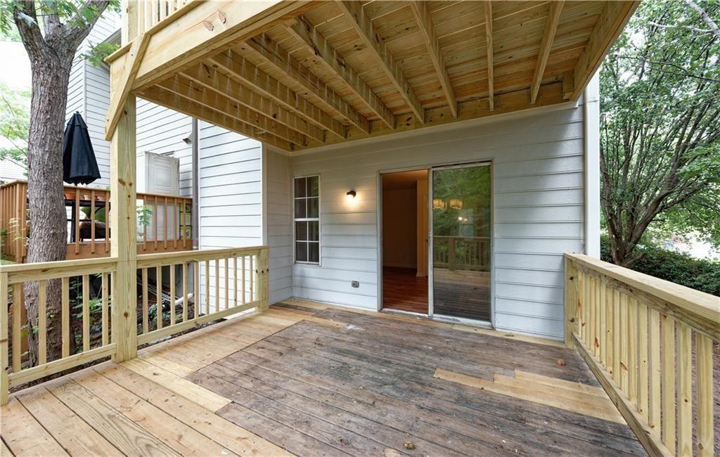 1697 Cedar Bluff Way