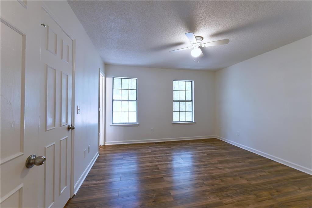 1697 Cedar Bluff Way