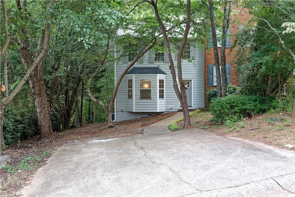 1697 Cedar Bluff Way