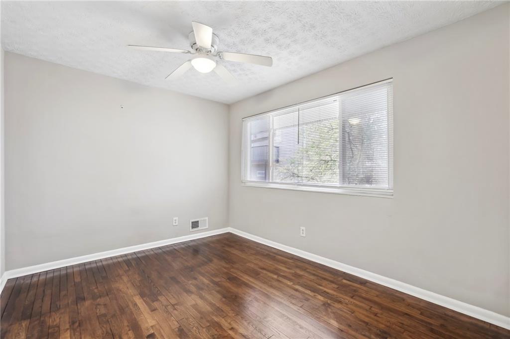 411 10th Street NE Unit 6