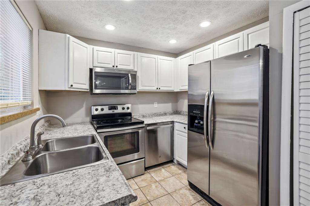 411 10th Street NE Unit 6