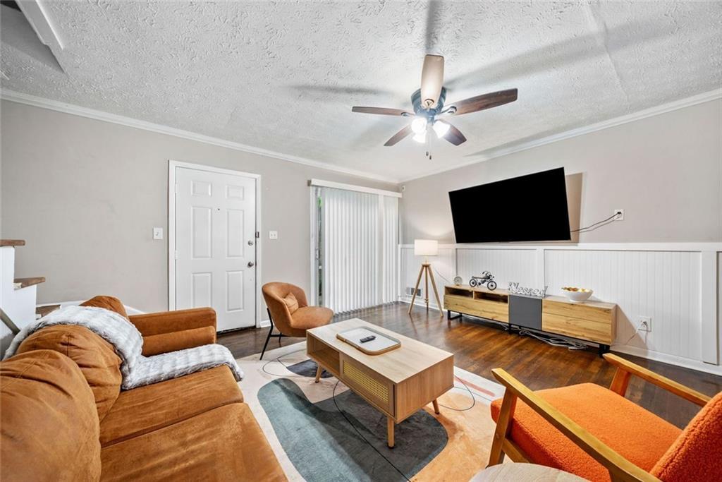 411 10th Street NE Unit 6