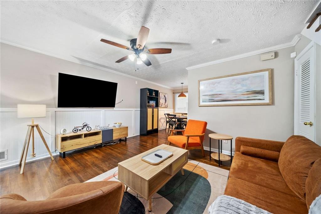 411 10th Street NE Unit 6