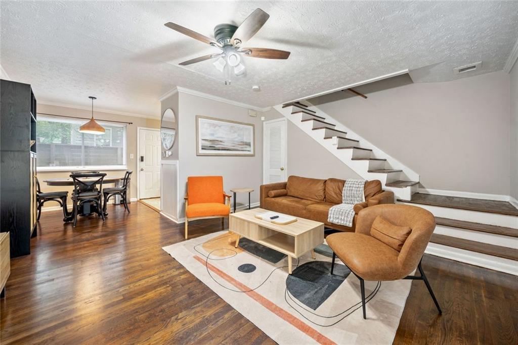 411 10th Street NE Unit 6