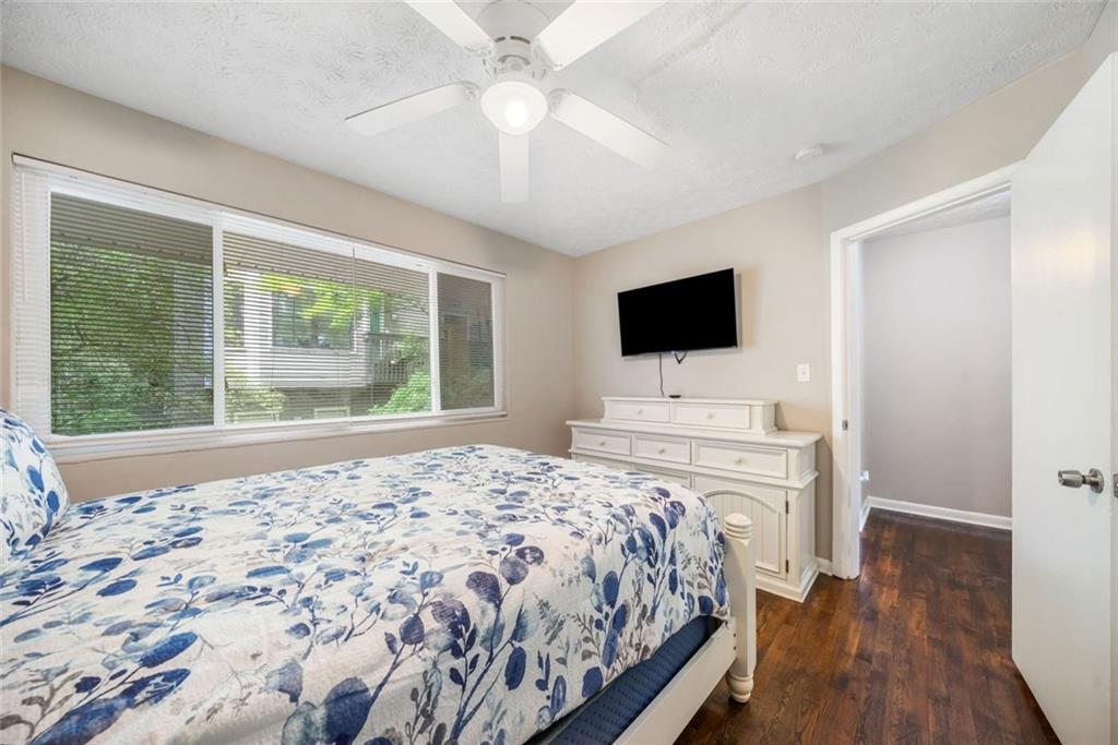 411 10th Street NE Unit 6