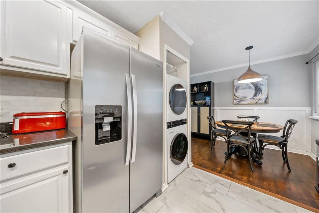 411 10th Street NE Unit 6