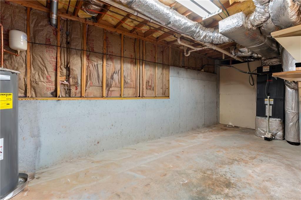 105 Woodberry Drive SE