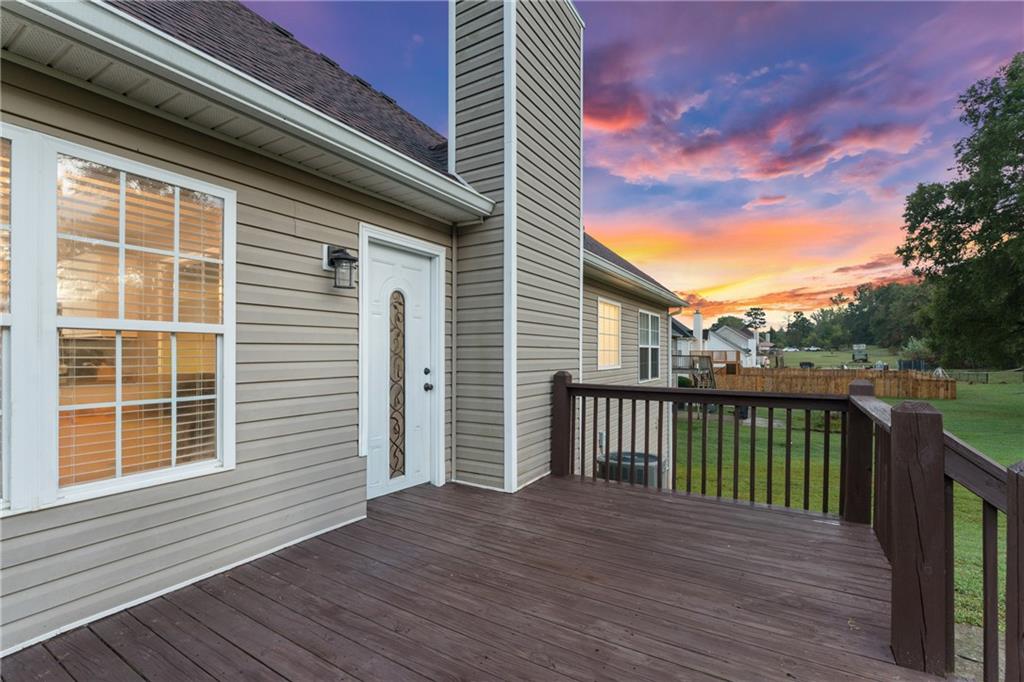 105 Woodberry Drive SE