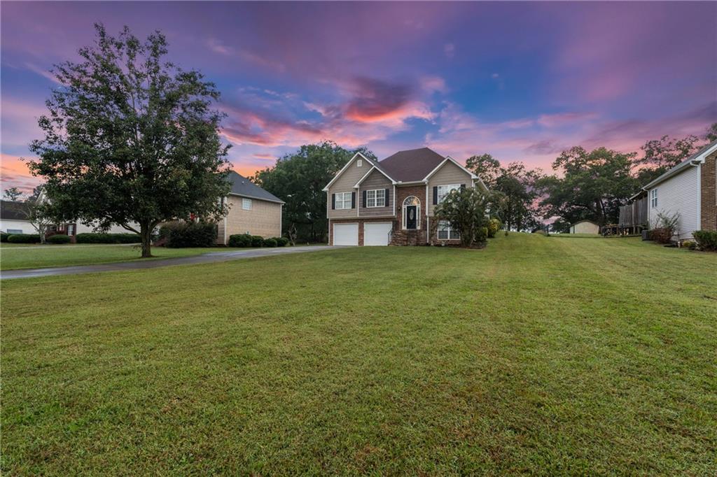 105 Woodberry Drive SE