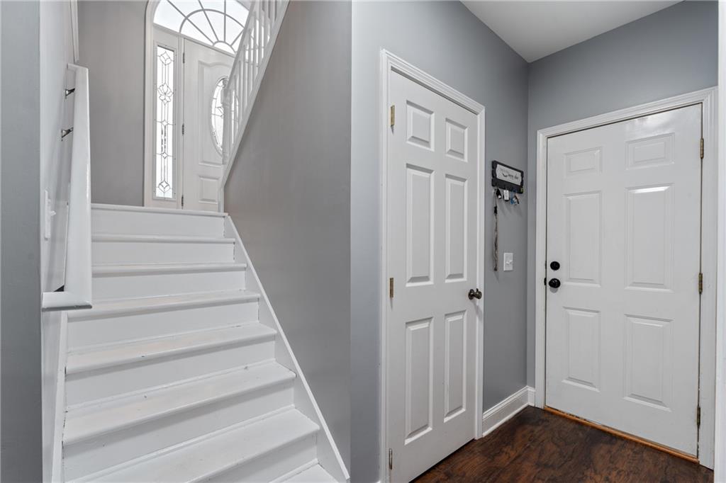 105 Woodberry Drive SE