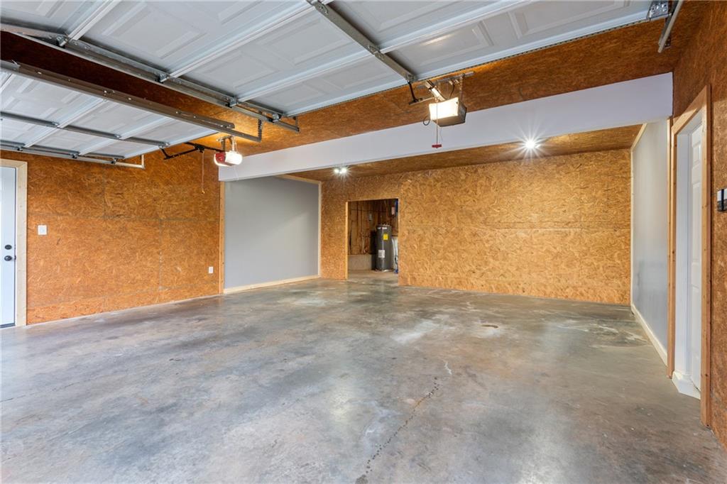 105 Woodberry Drive SE