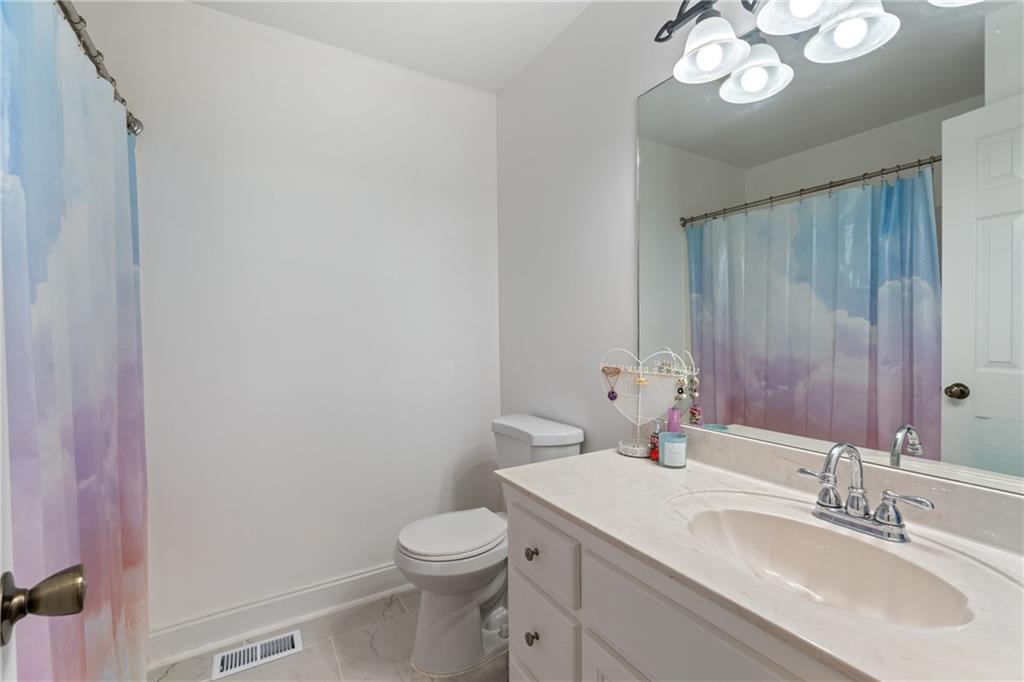 105 Woodberry Drive SE