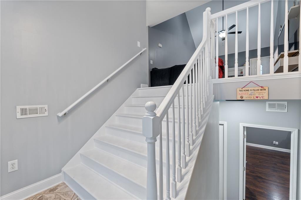 105 Woodberry Drive SE