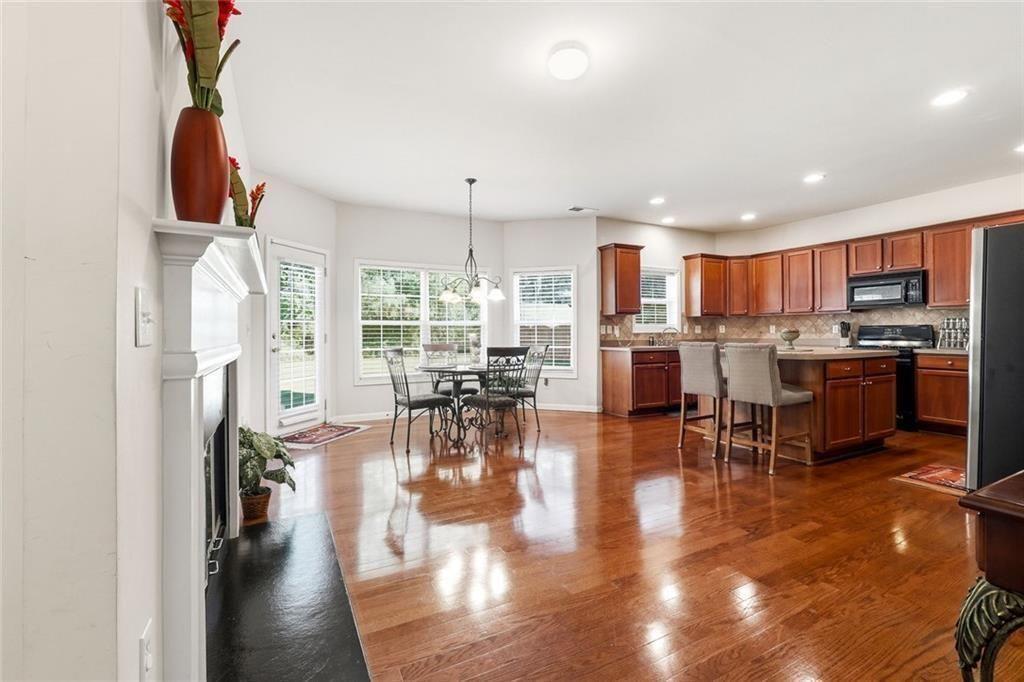 1146 Silvergate Lane