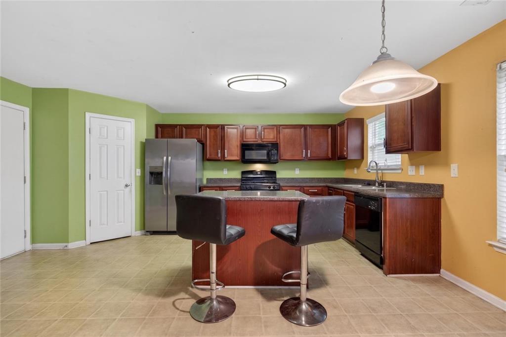 3285 Hunting Creek Pass