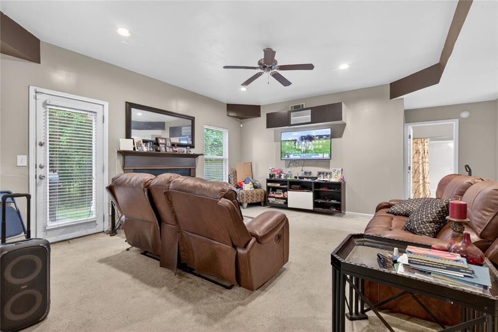 3285 Hunting Creek Pass