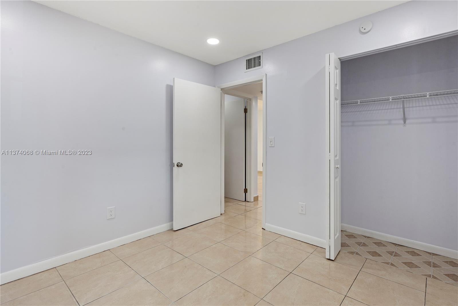 7670 SW 152nd Ave # 207 Unit: 1-207