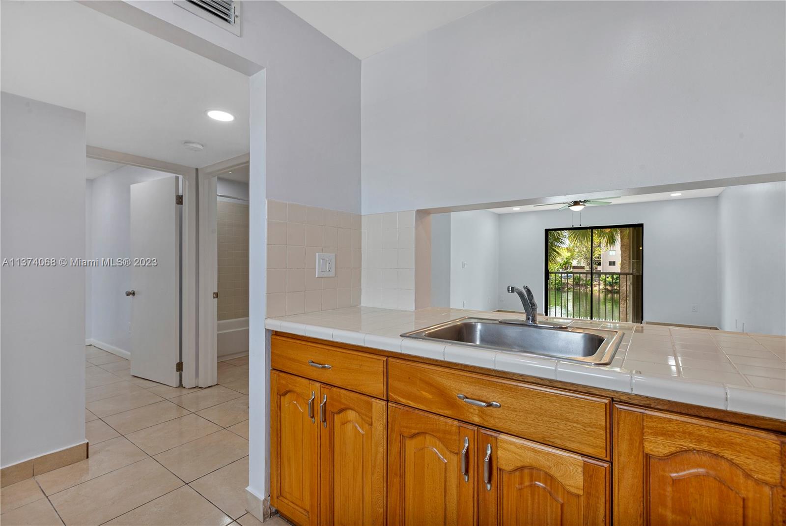 7670 SW 152nd Ave # 207 Unit: 1-207