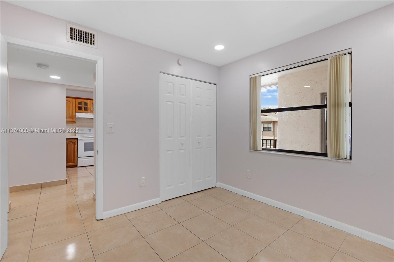 7670 SW 152nd Ave # 207 Unit: 1-207