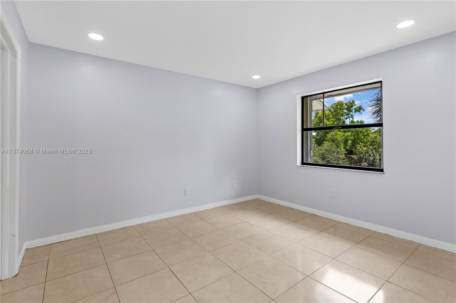 7670 SW 152nd Ave # 207 Unit: 1-207