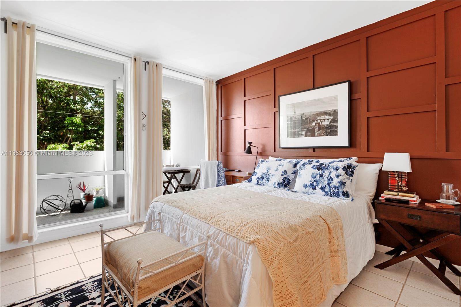 700 Biltmore Way # 207