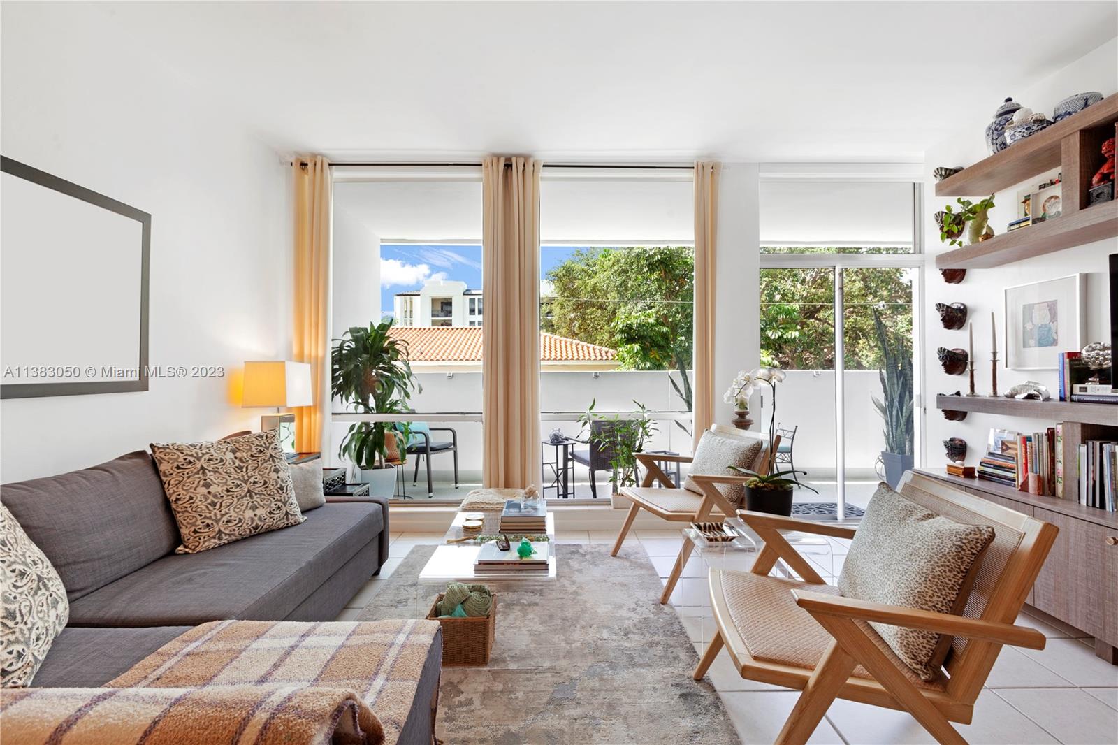 700 Biltmore Way # 207