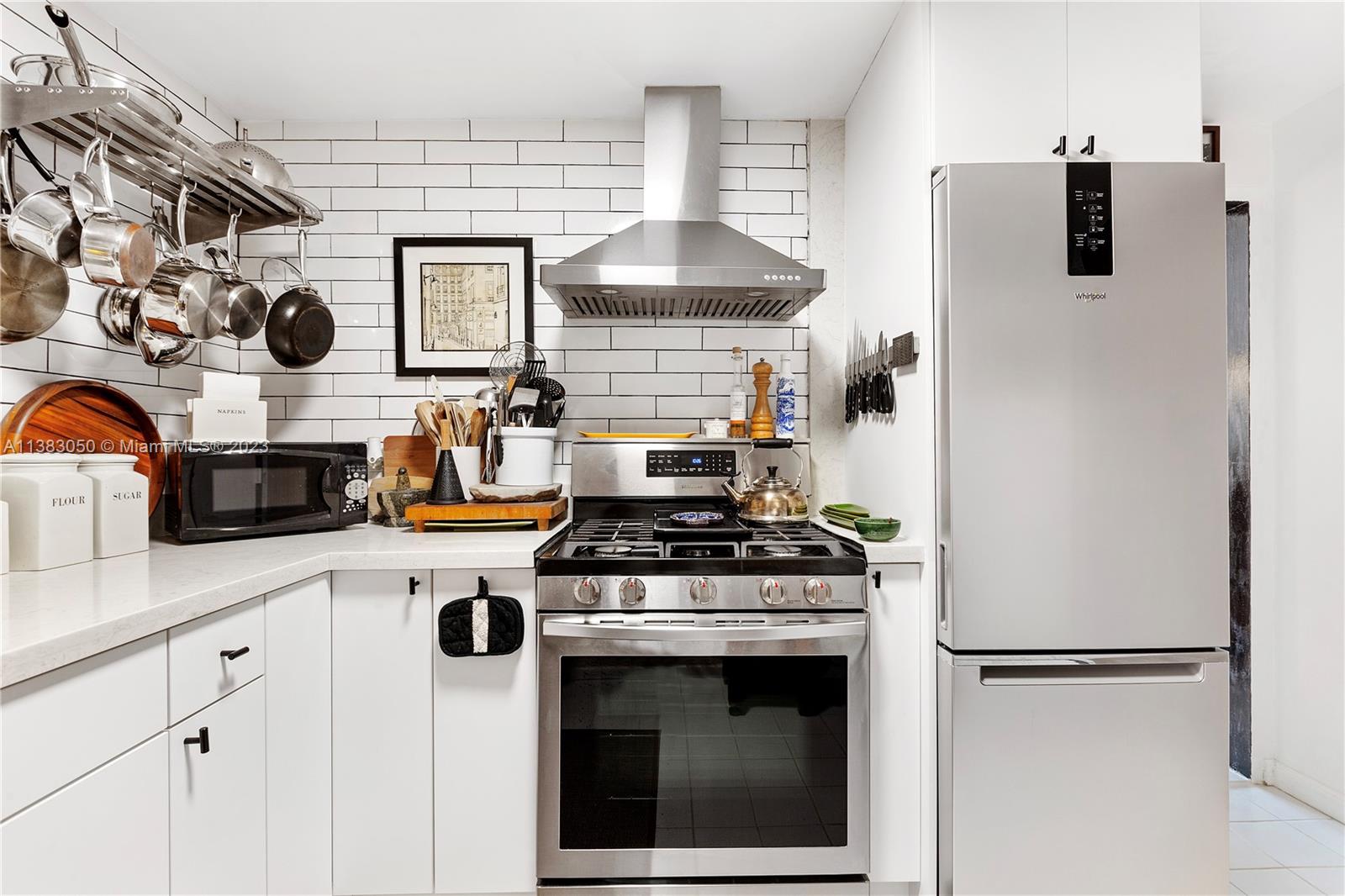 700 Biltmore Way # 207