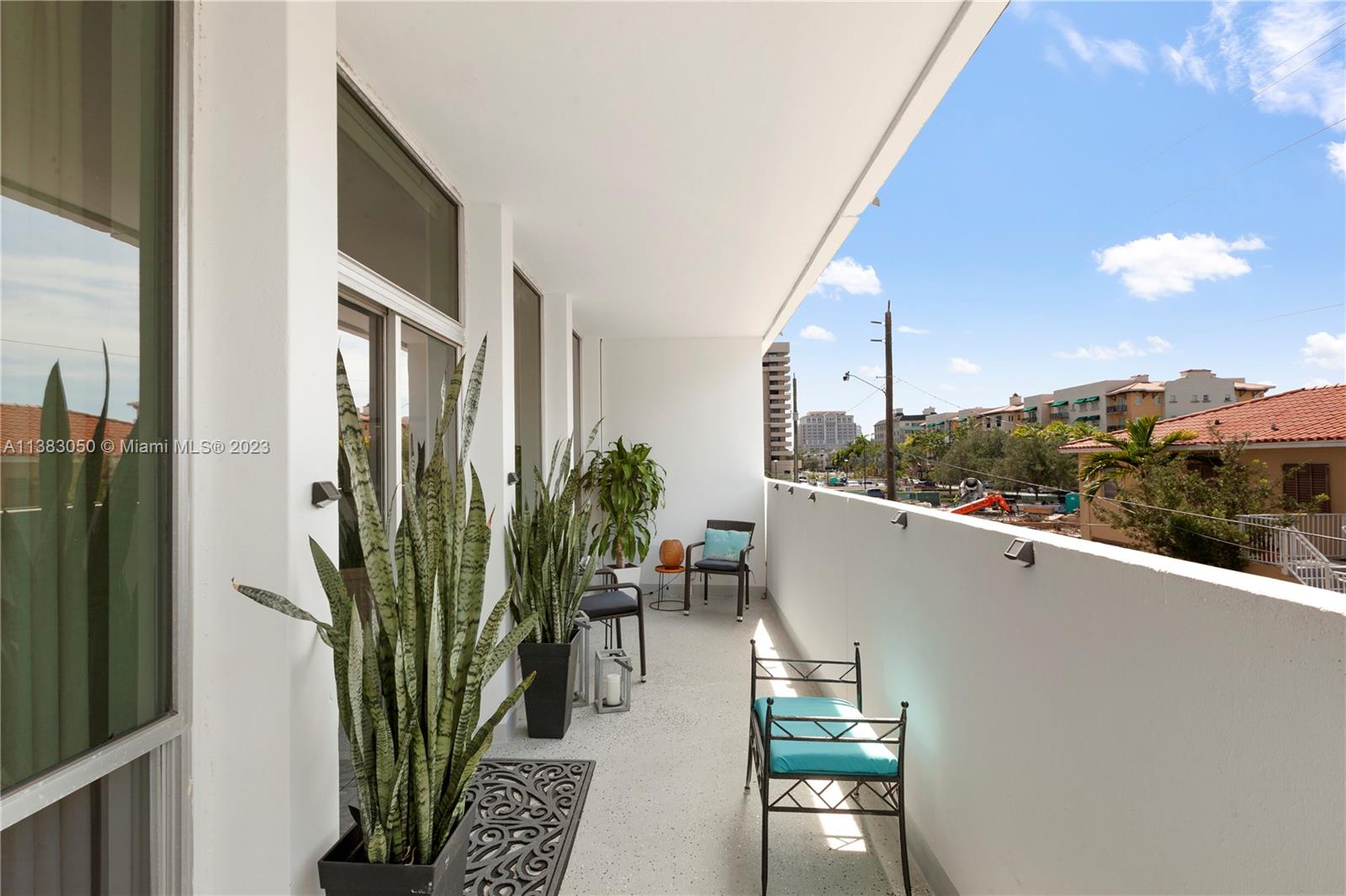 700 Biltmore Way # 207