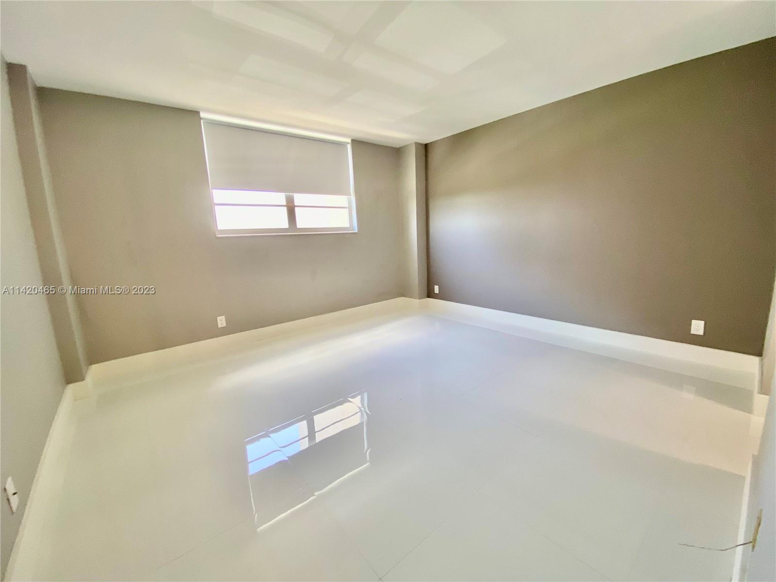 90 Edgewater Dr # 722