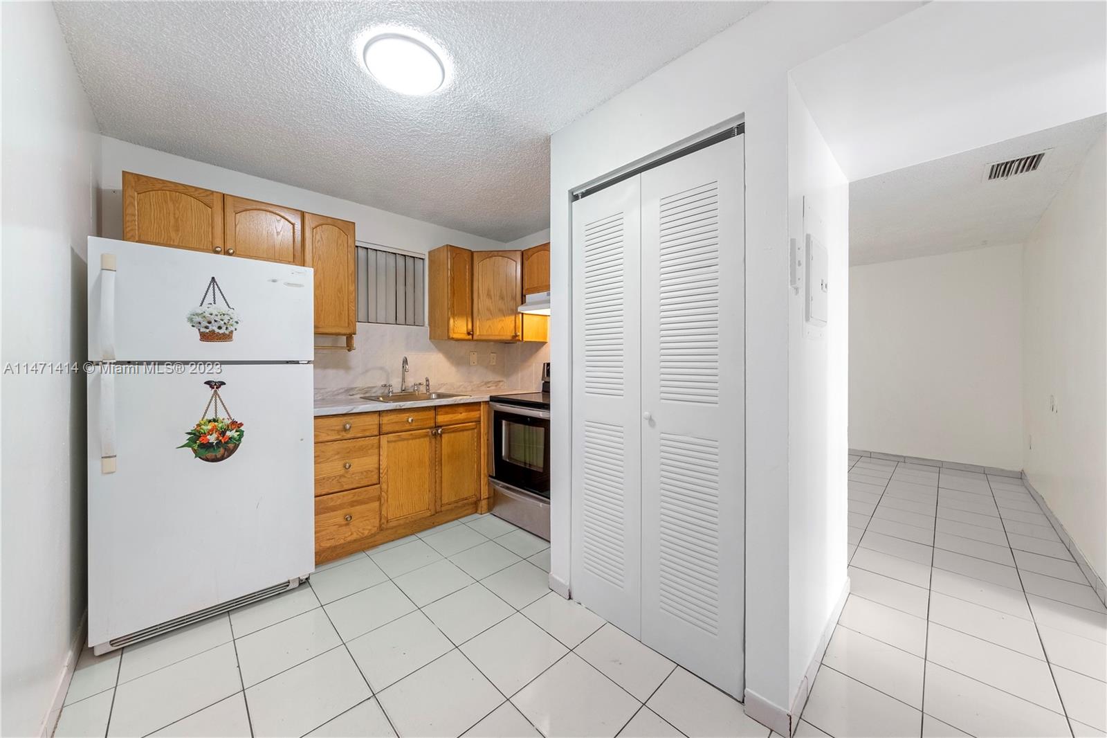 199 SW 12th Ave # 412B