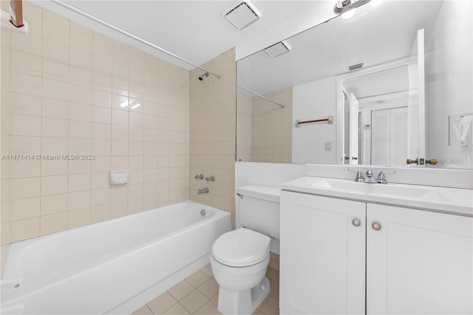 199 SW 12th Ave # 412B