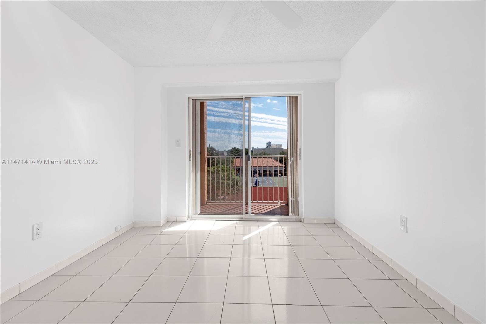 199 SW 12th Ave # 412B