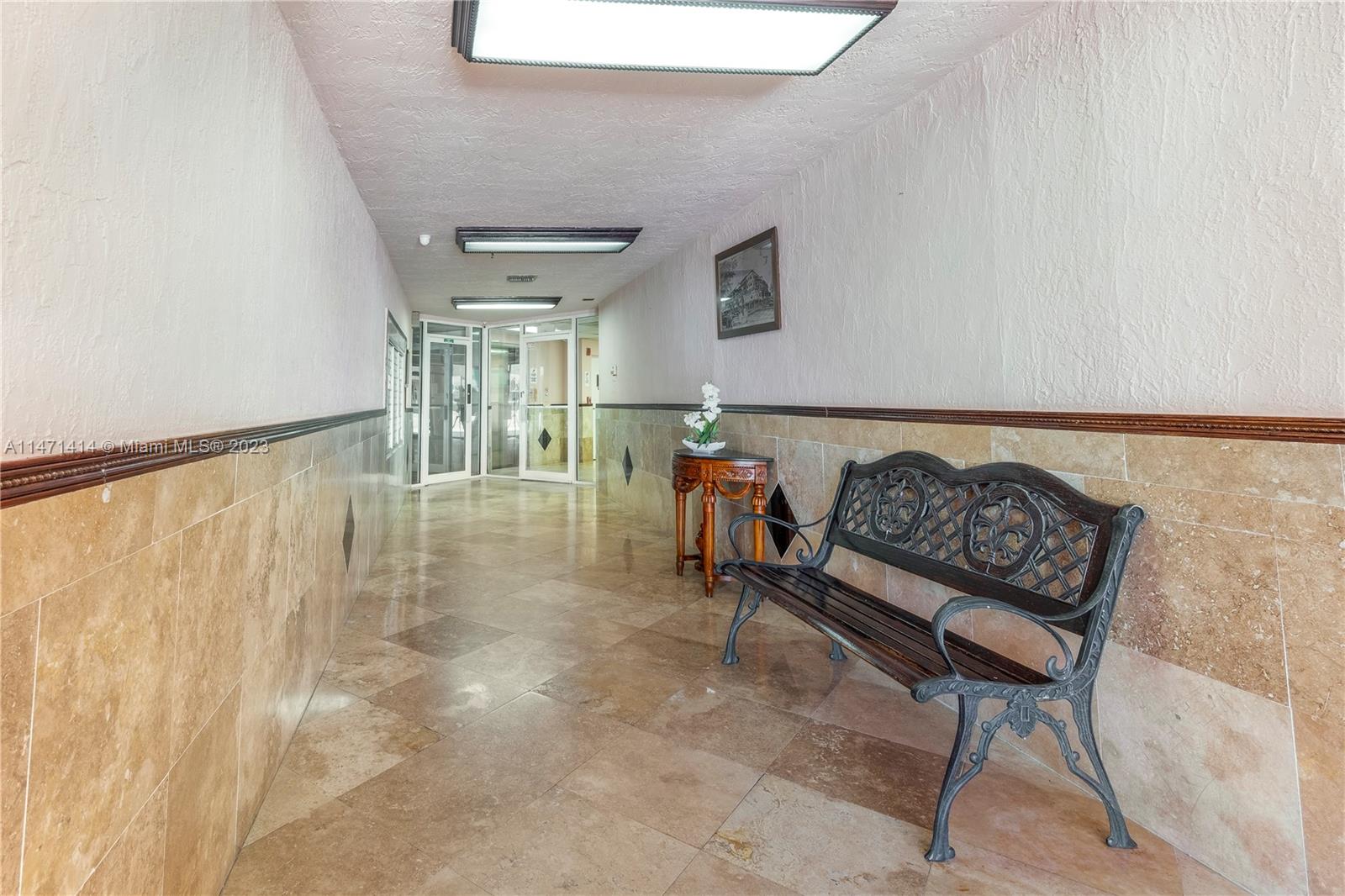 199 SW 12th Ave # 412B