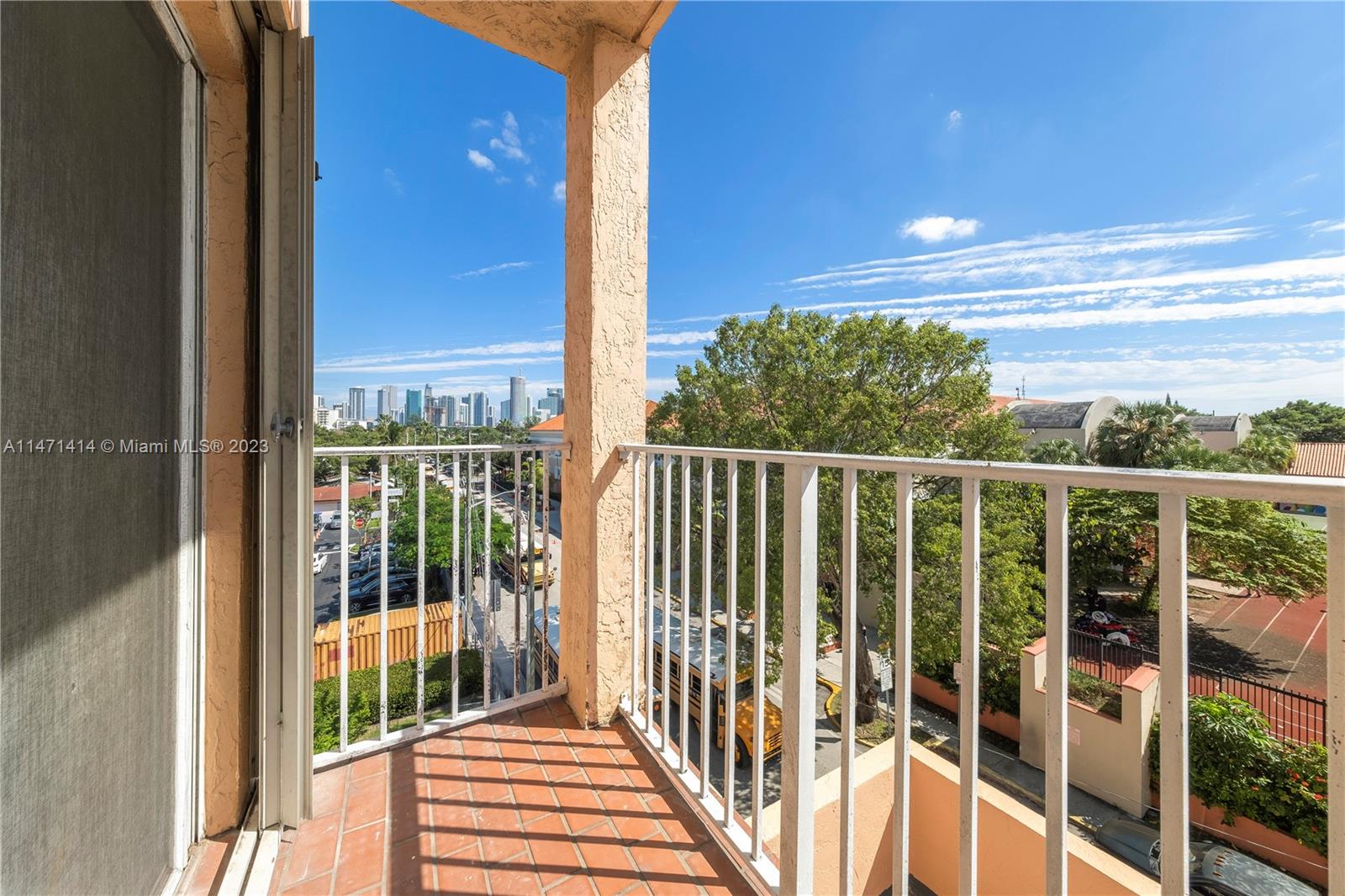 199 SW 12th Ave # 412B