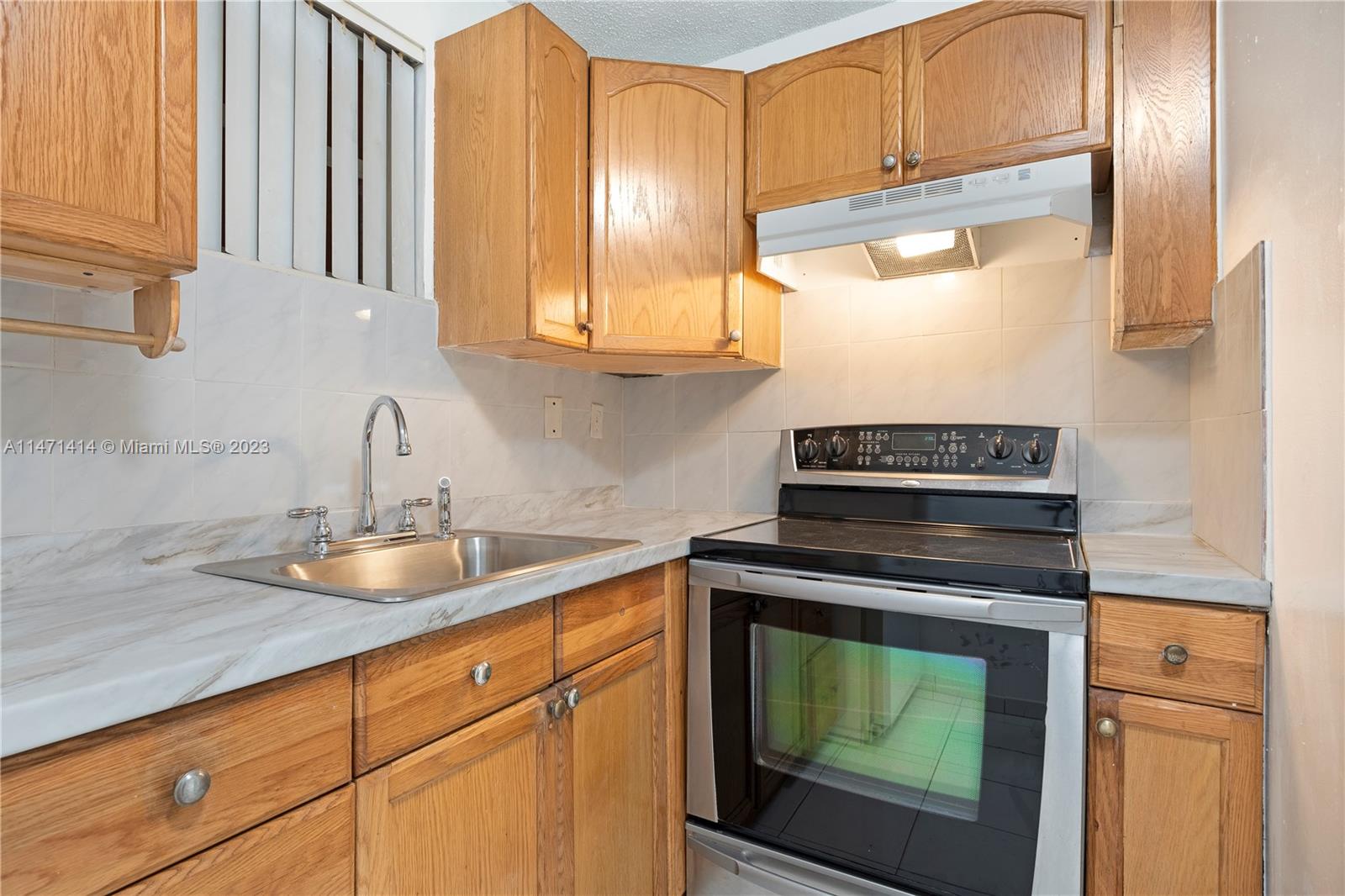 199 SW 12th Ave # 412B