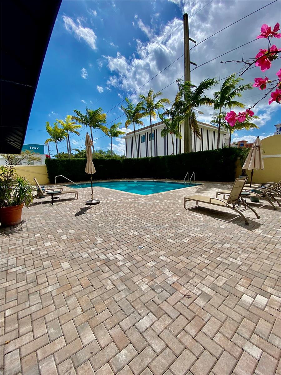 2351 Douglas Rd # 1010