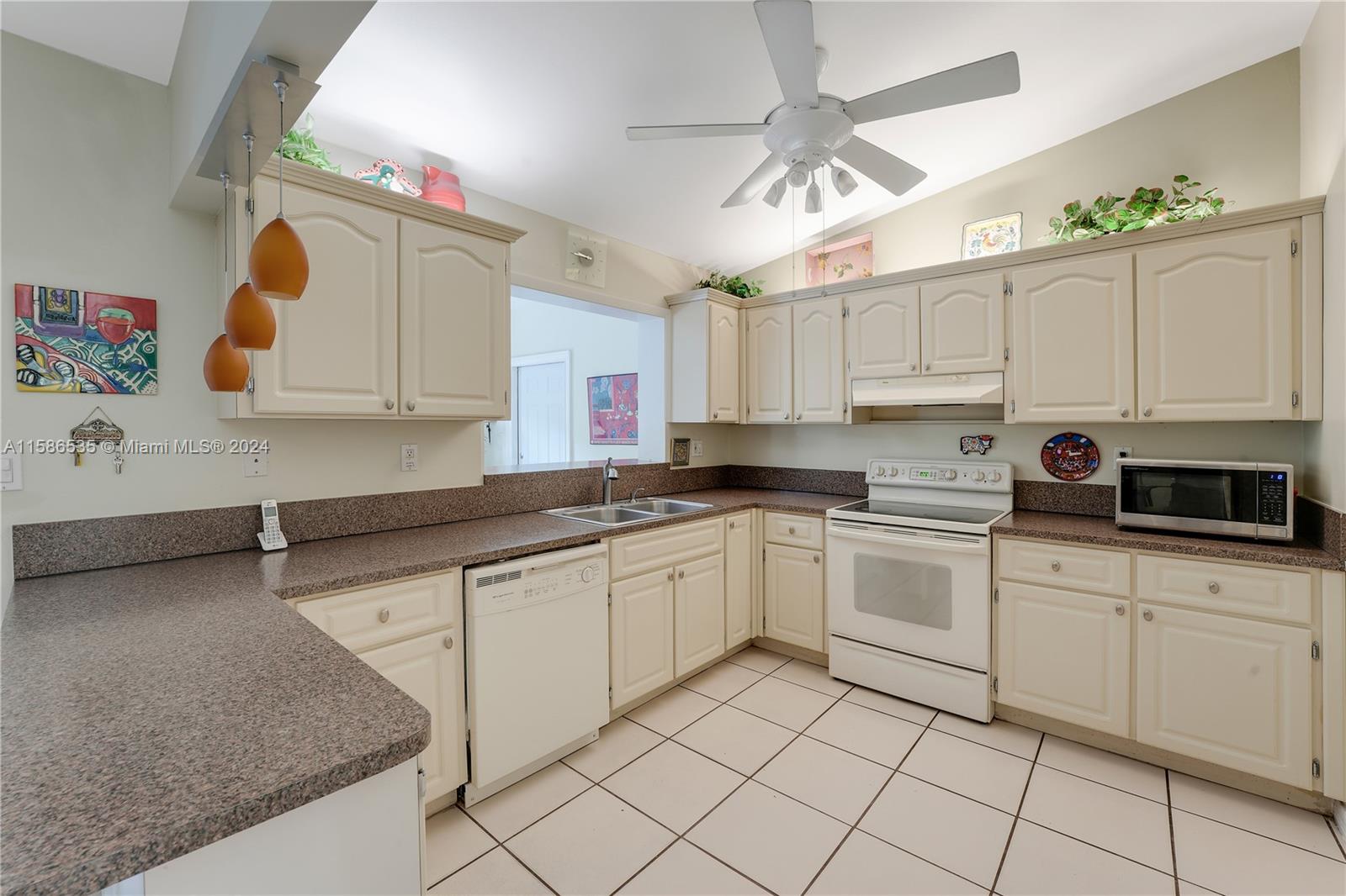 11196 SW 75th Ter