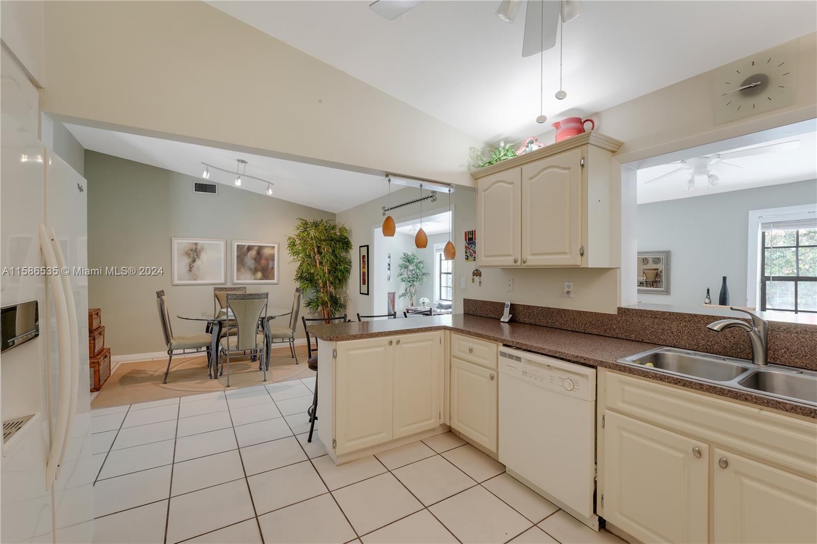 11196 SW 75th Ter