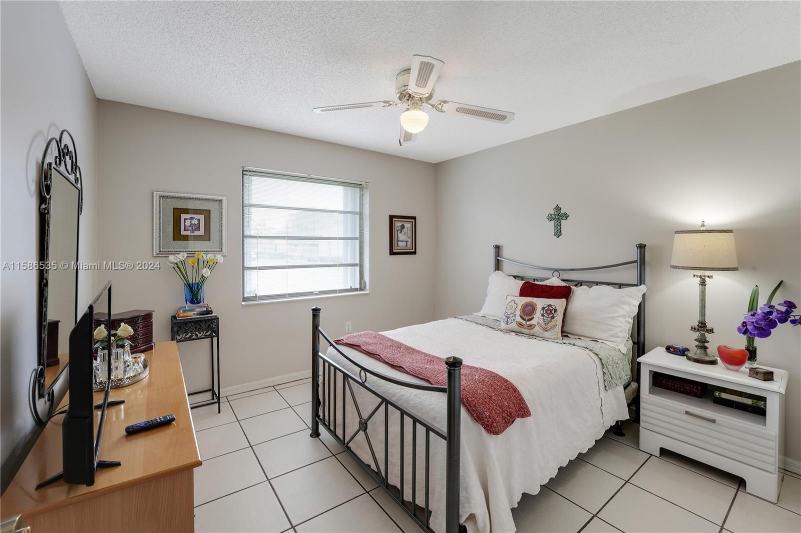 11196 SW 75th Ter