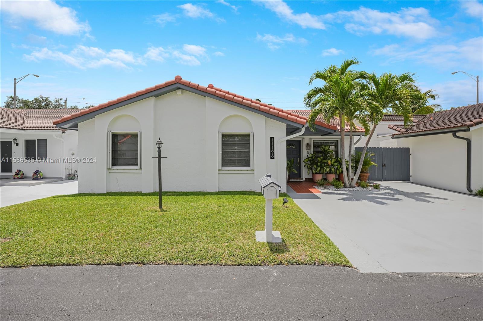 11196 SW 75th Ter