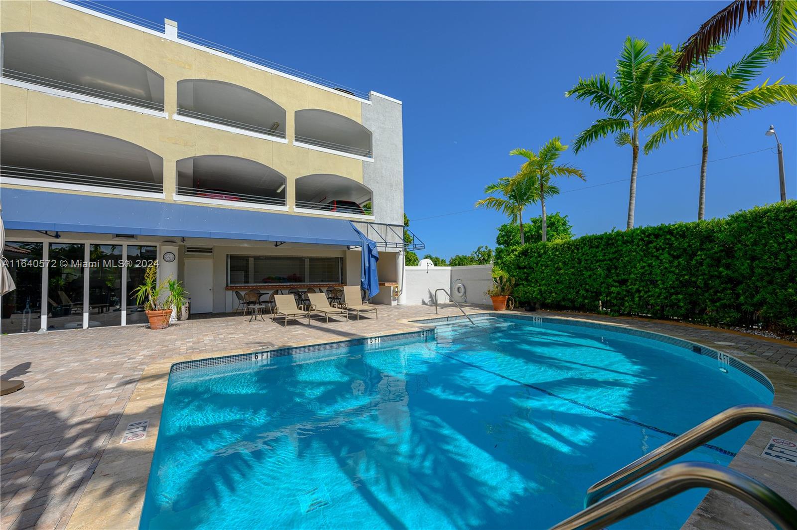 2351 Douglas Rd # 508