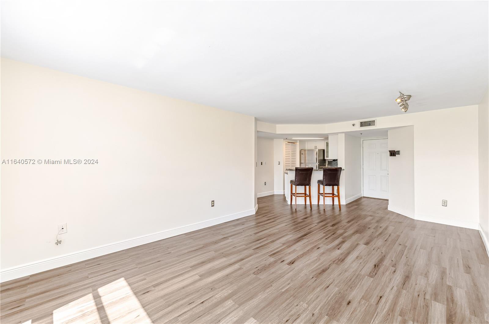 2351 Douglas Rd # 508